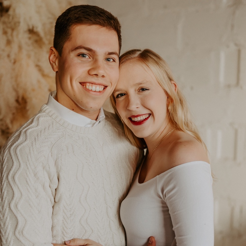 Meet your Posher, Rena